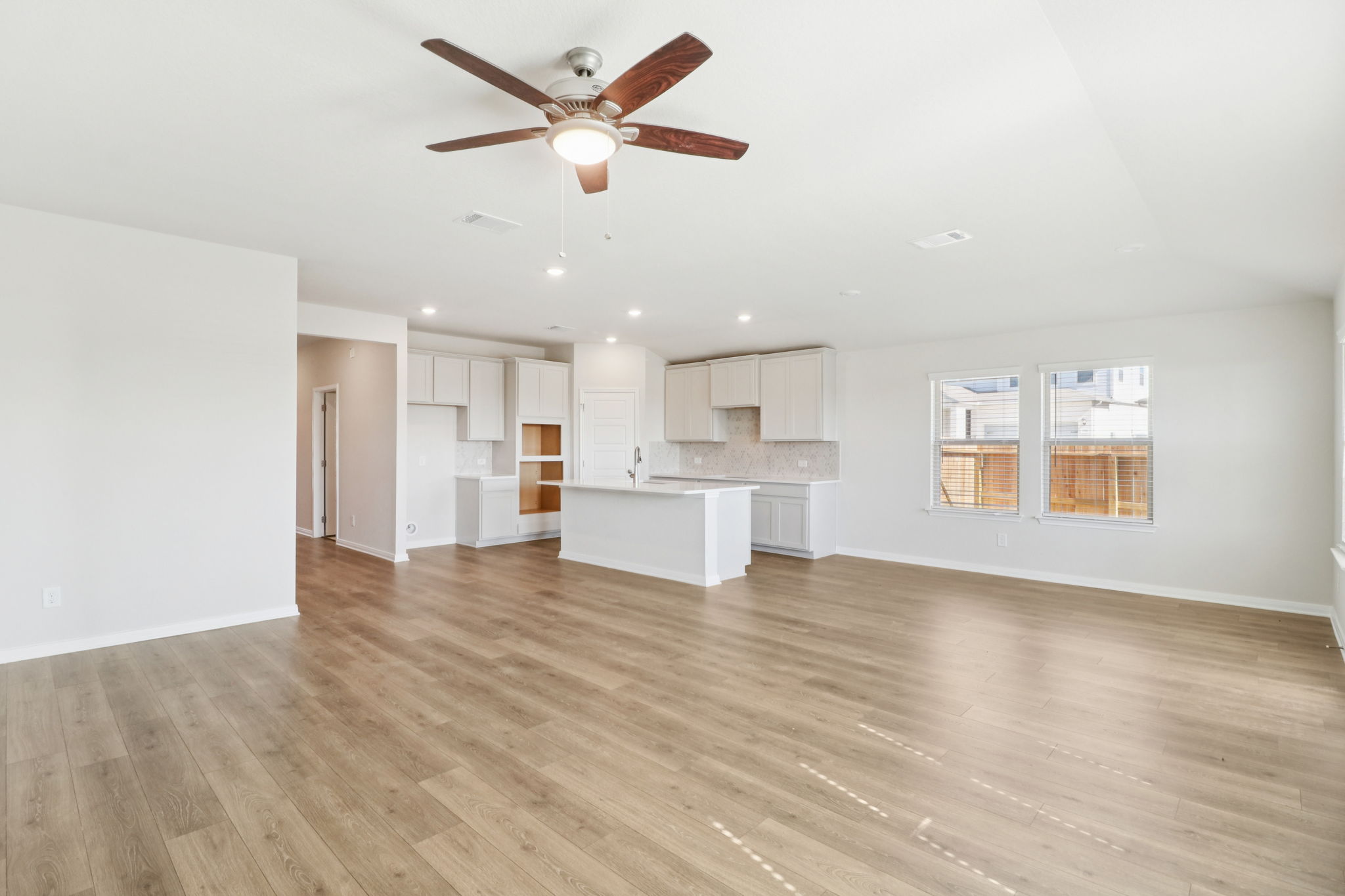 San Antonio East - Legendary Trails - 130 Dakota Ridge Schertz TX 78108 - 010