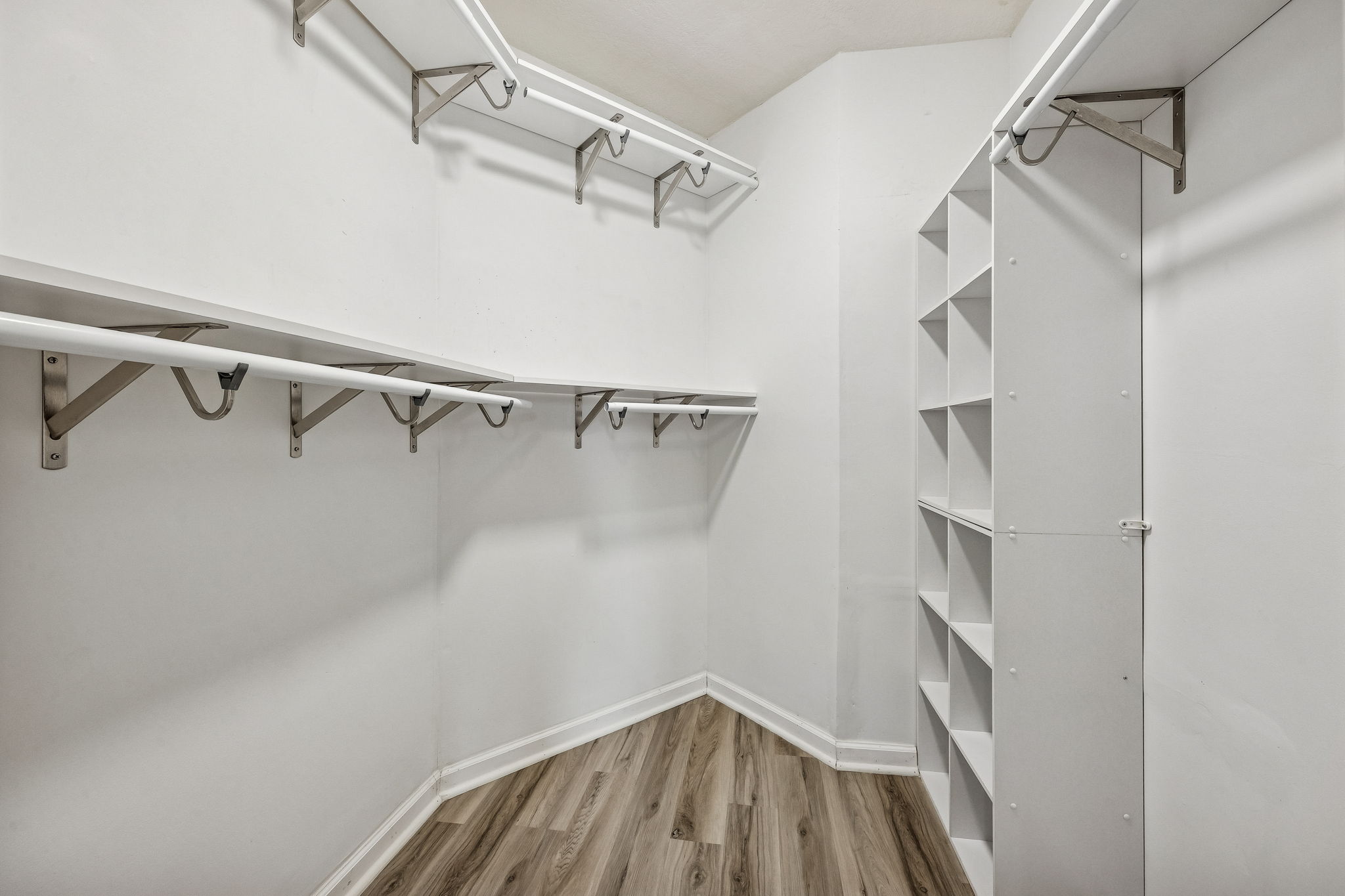 Primary Bedroom Closet