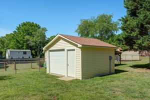 Detached Garage