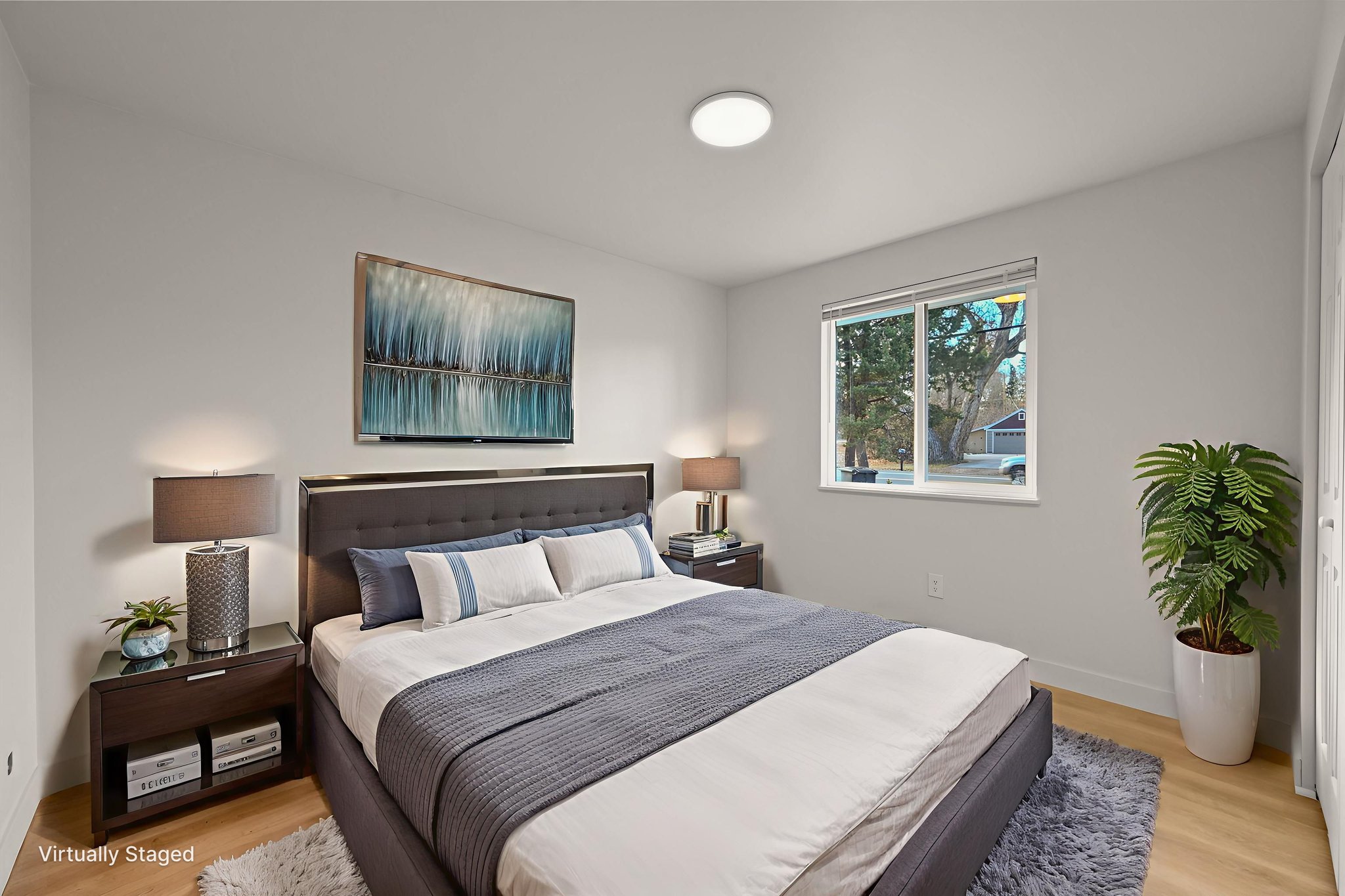 _DSC4316 virtually staged.jpeg