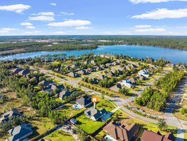 130 Lake Merial Blvd, Southport, FL 32409, USA Photo 17