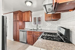 012_F8_130 Leanne Ln