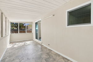 027_F8_130 Leanne Ln