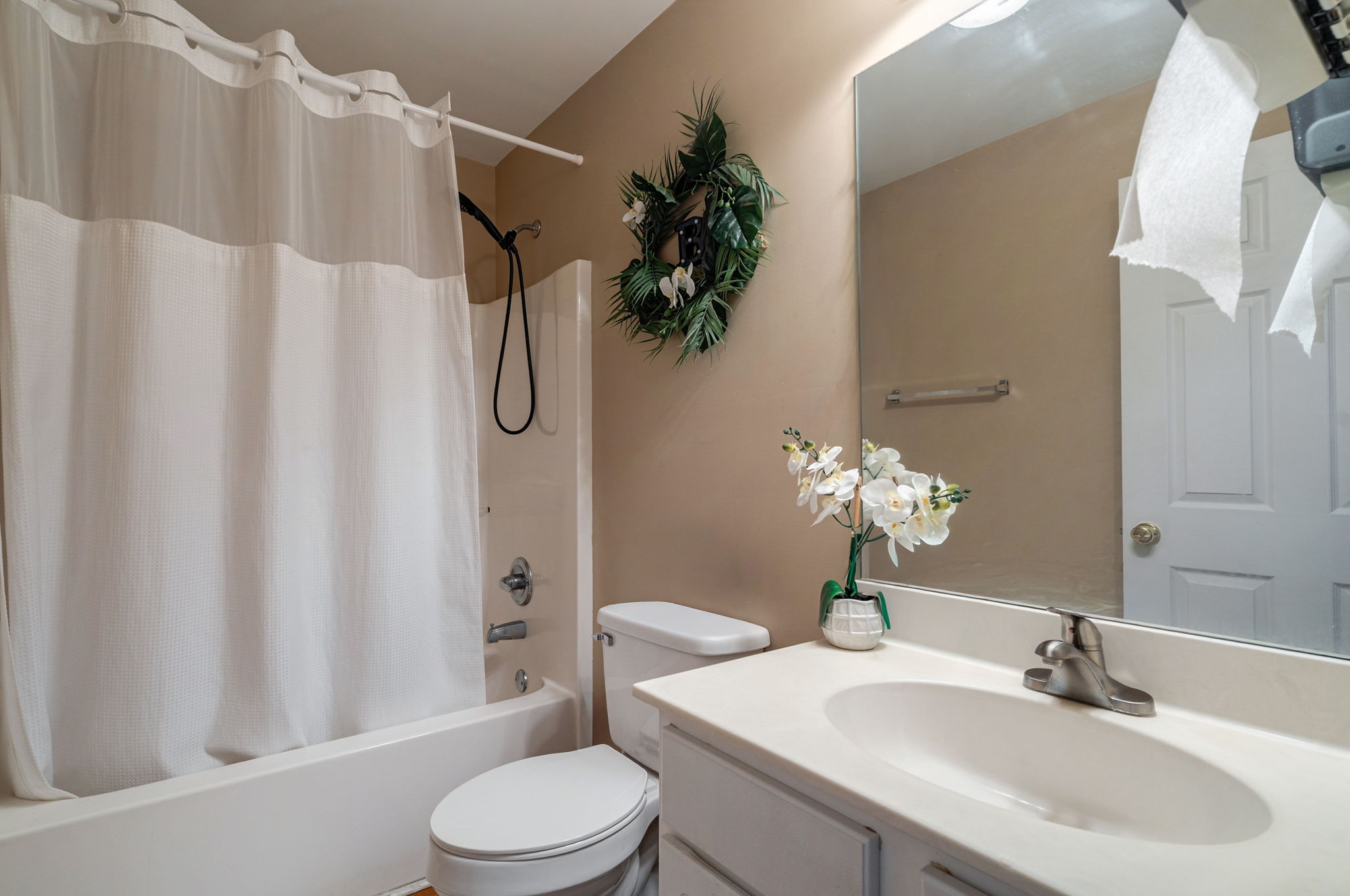 Downstairs Full Bathroom