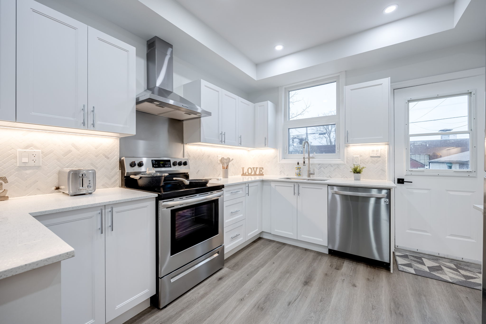 Toronto property showcase — delivered property photograph 10