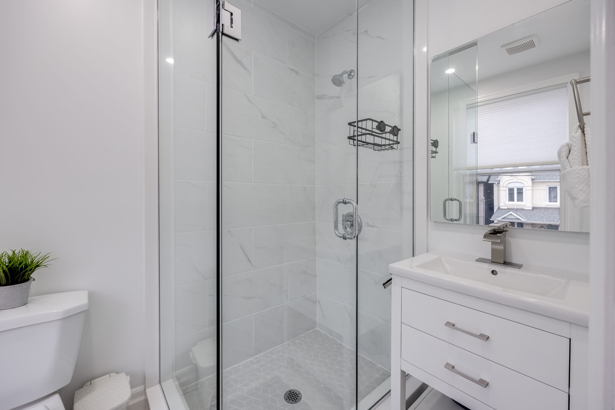 Toronto property showcase — delivered property photograph 19