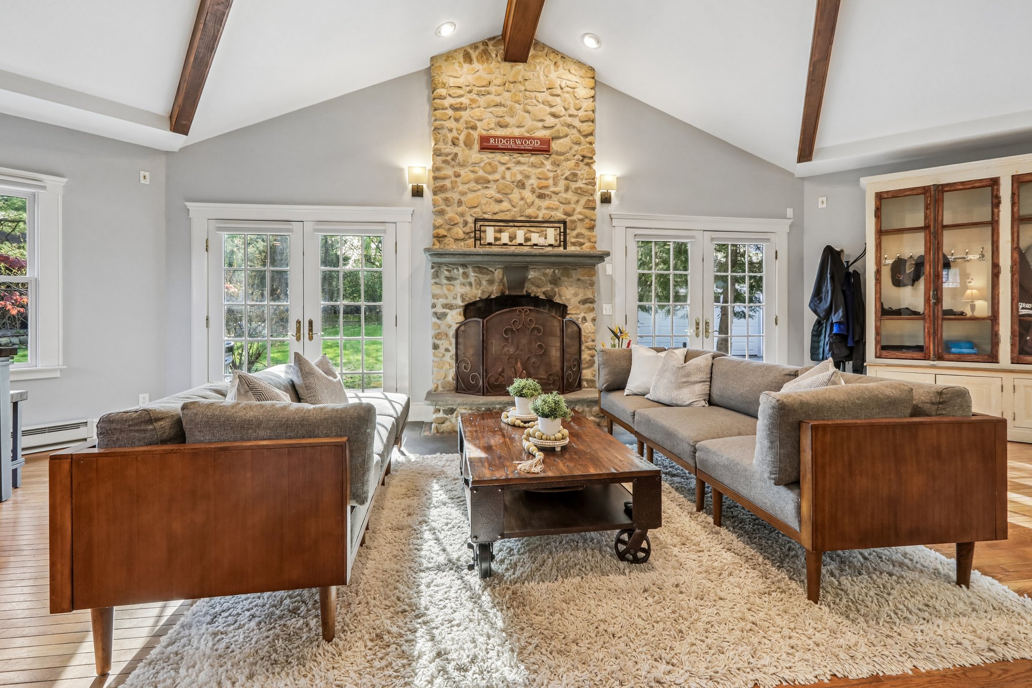 N Maple Ave-S2204-020.jpg