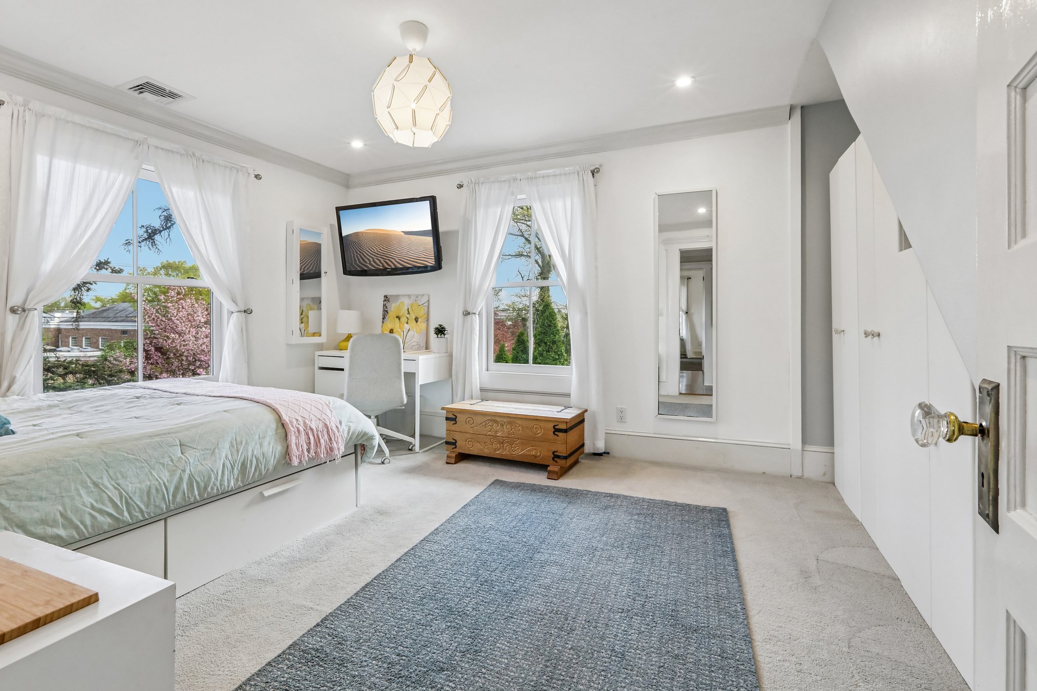 N Maple Ave-S2204-061.jpg