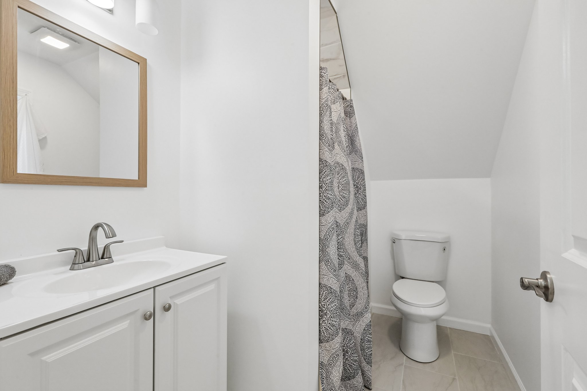 N Maple Ave-S2204-066.jpg