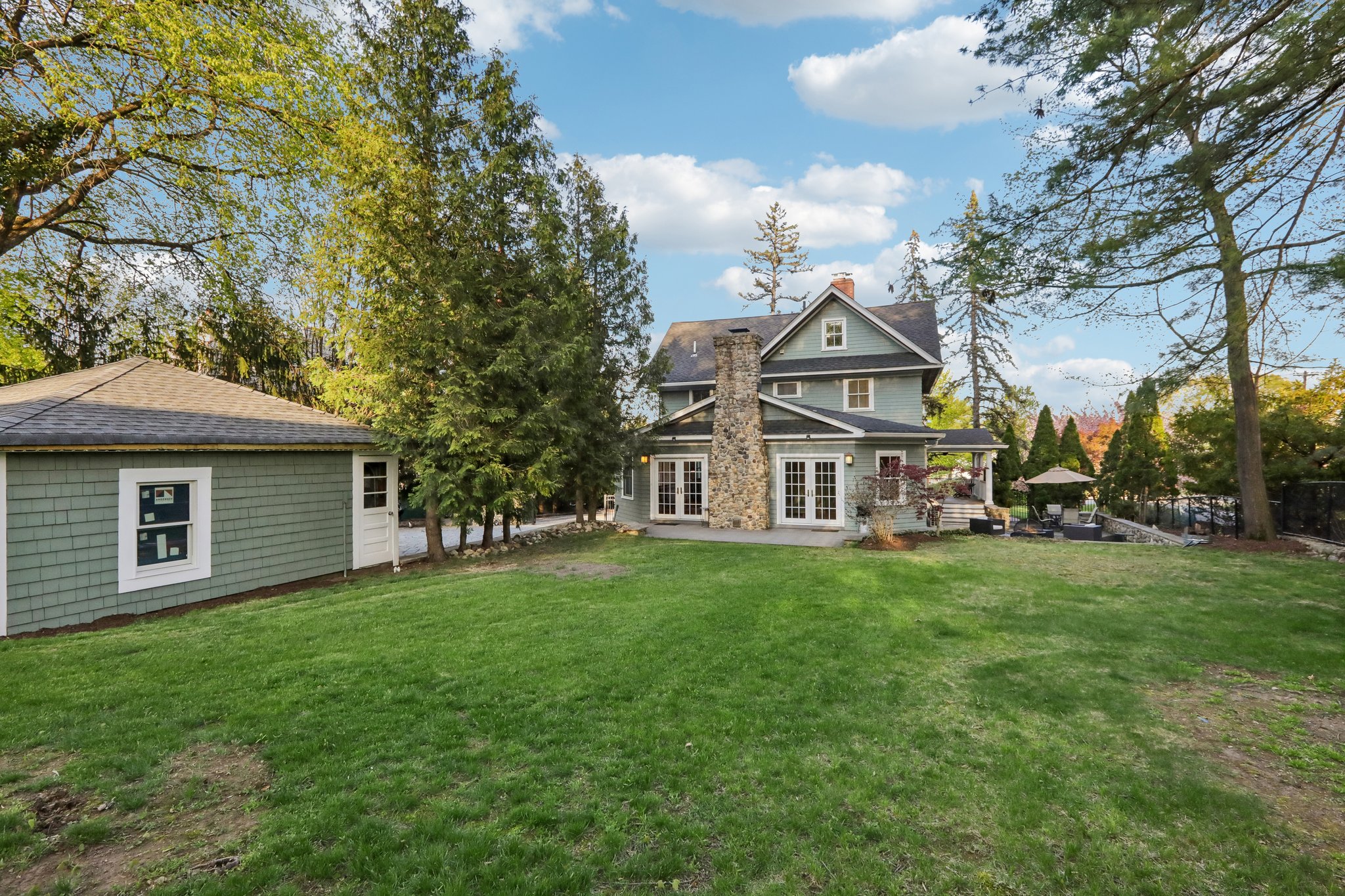 N Maple Ave-S2204-092.jpg