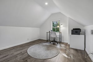 N Maple Ave-S2204-054.jpg