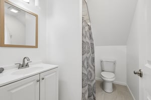 N Maple Ave-S2204-066.jpg