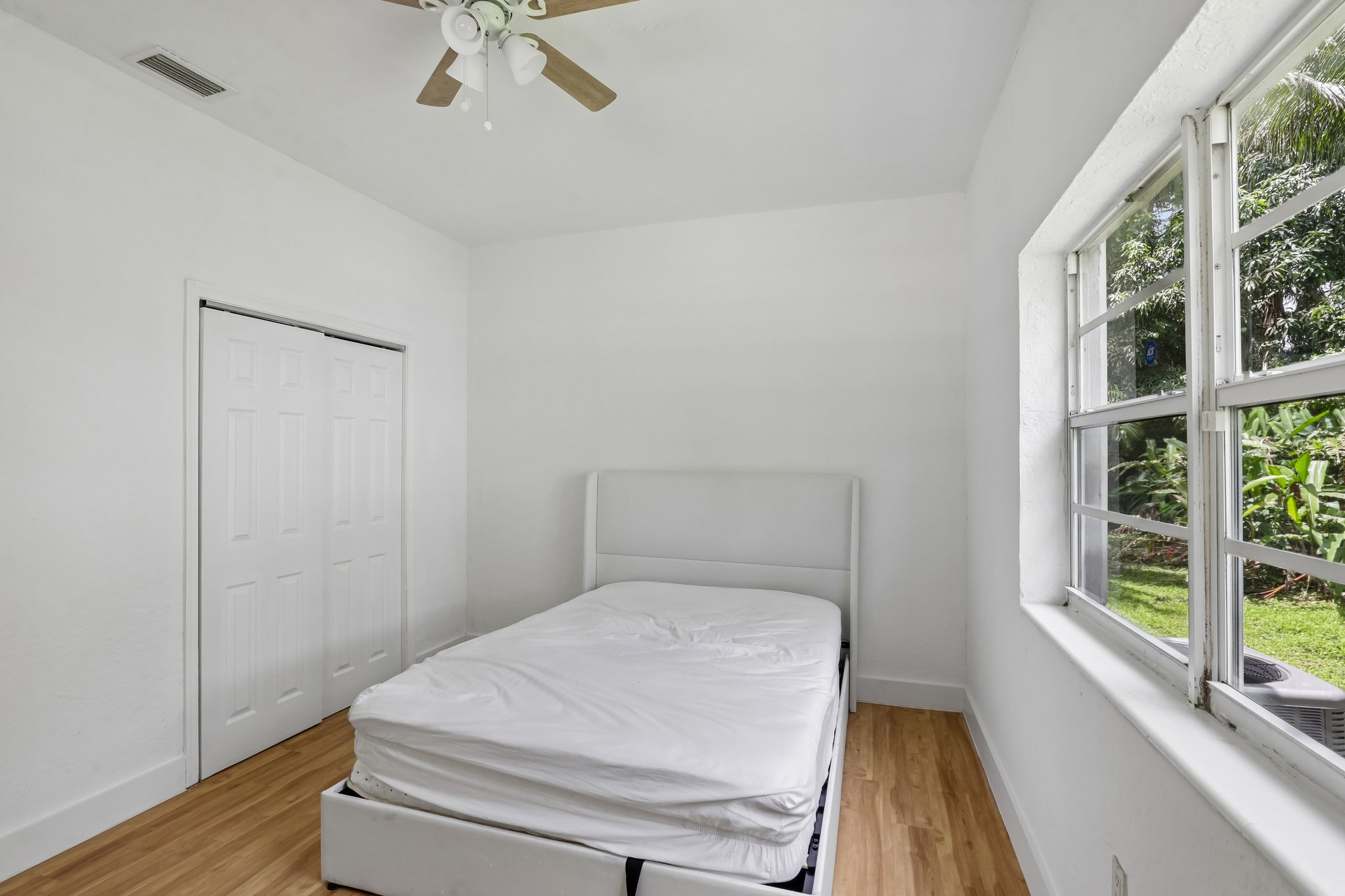NW 85th St-S0407-017.jpg