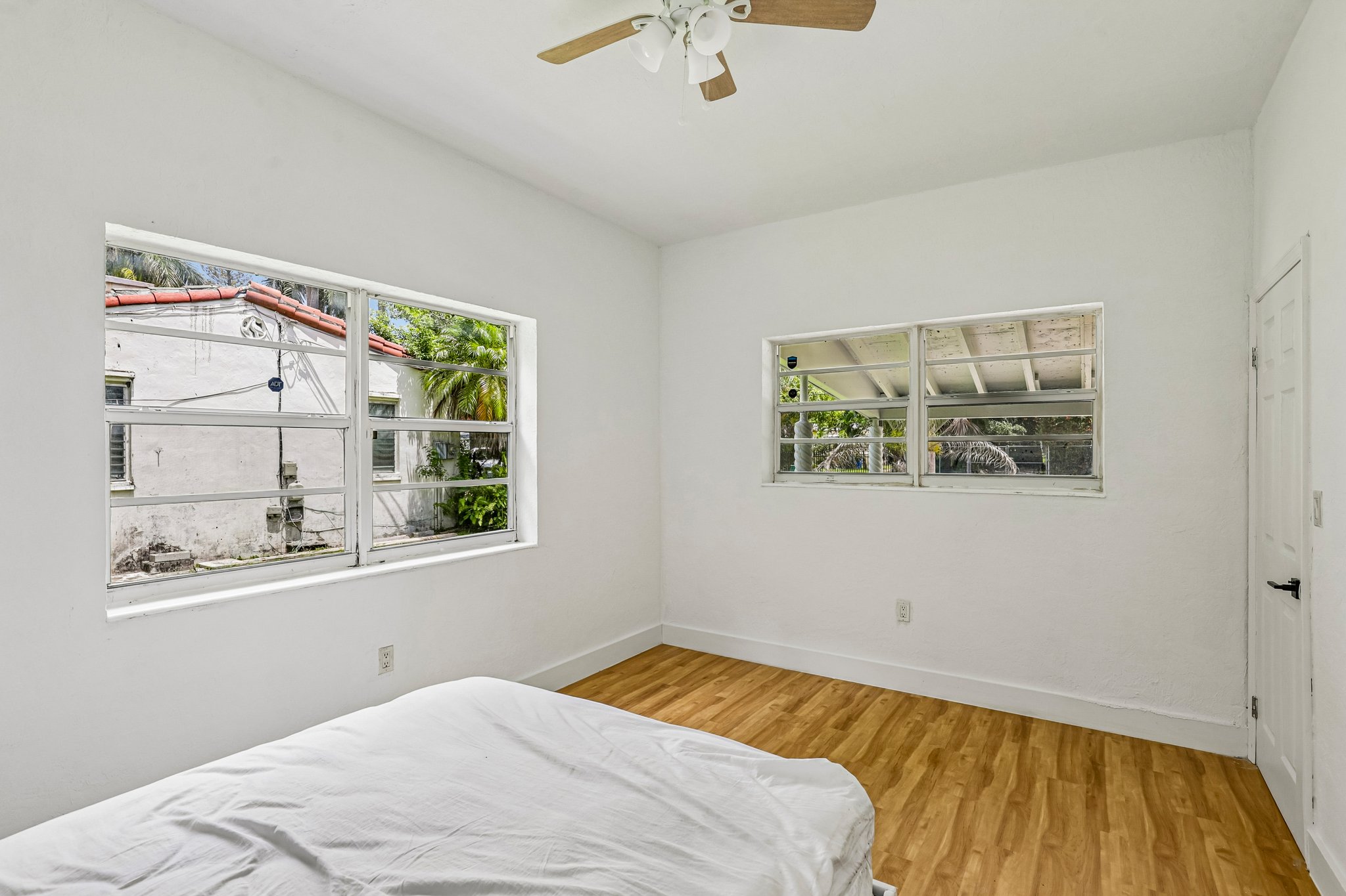 NW 85th St-S0407-018.jpg