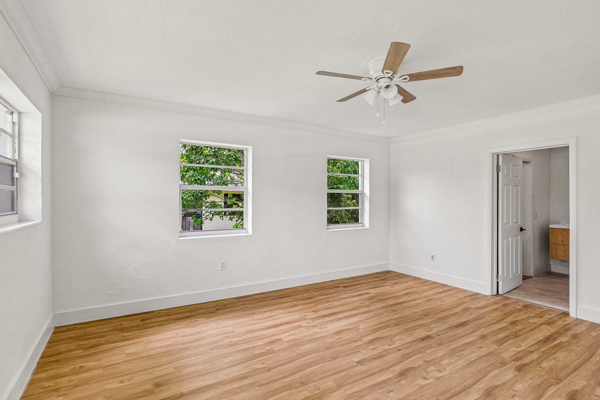 NW 85th St-S0407-021.jpg