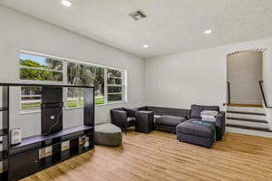 NW 85th St-S0407-006.jpg