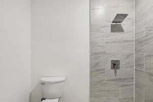 NW 85th St-S0407-025.jpg