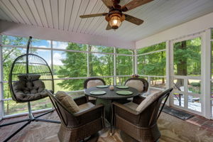 Screened-in Porch