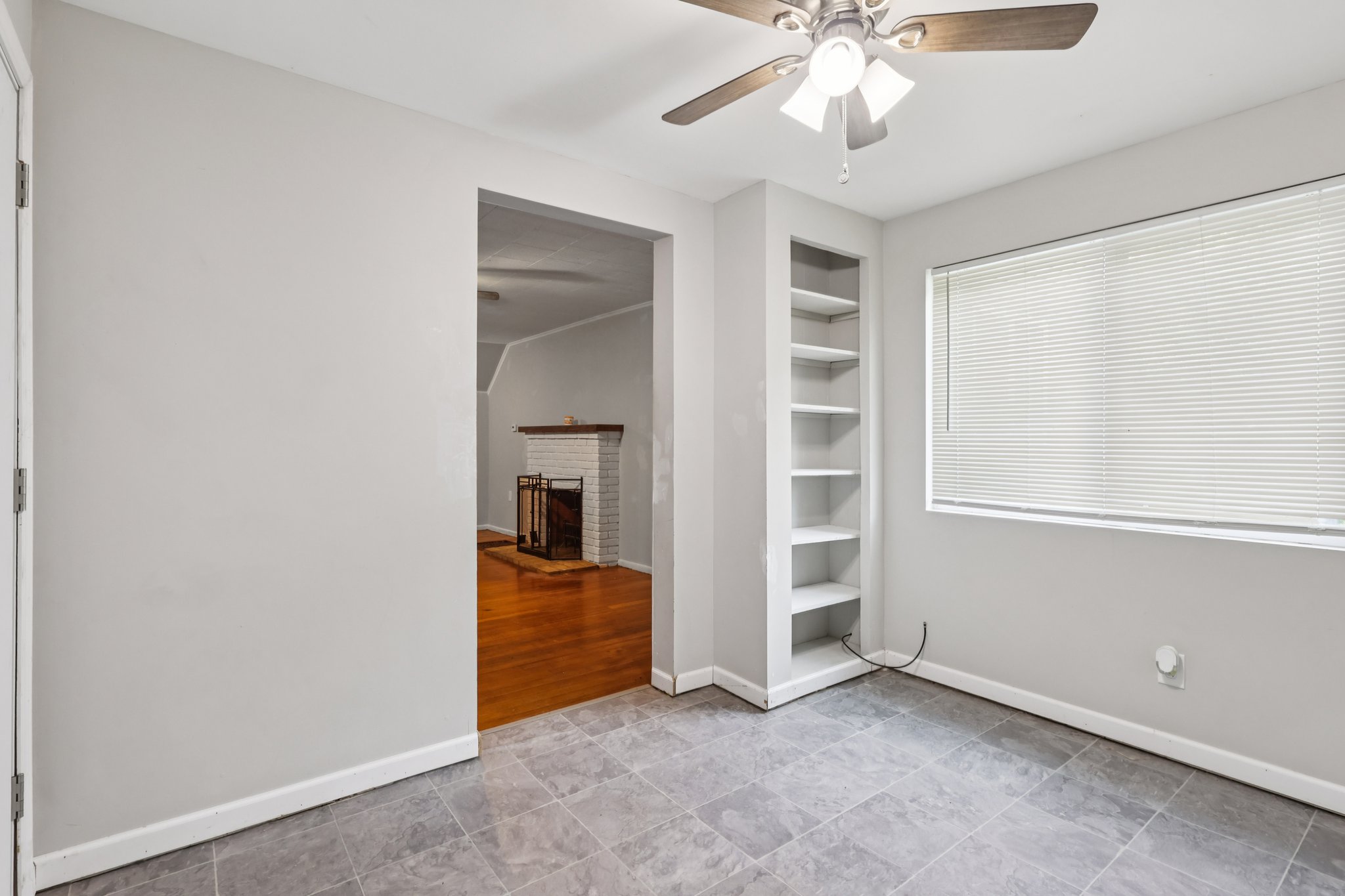 Pershing Blvd-S2806-017.jpg