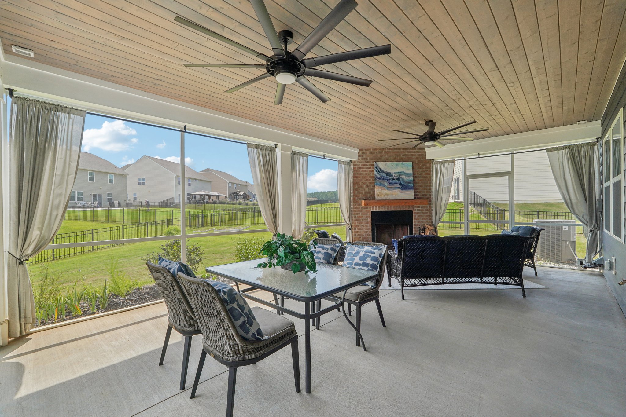 Rooster Tail Ln-S2108-015.jpg