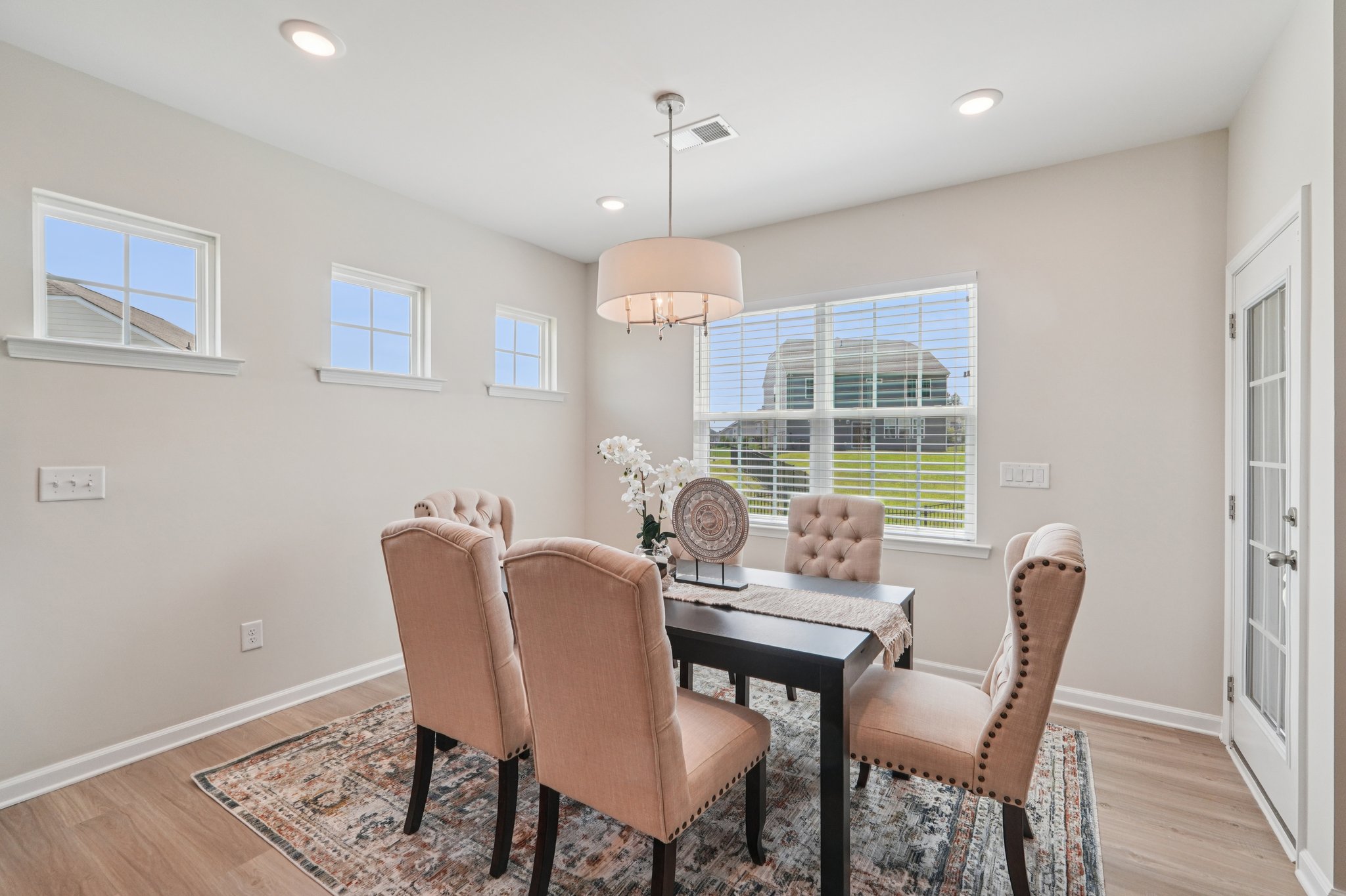 Rooster Tail Ln-S2108-019.jpg