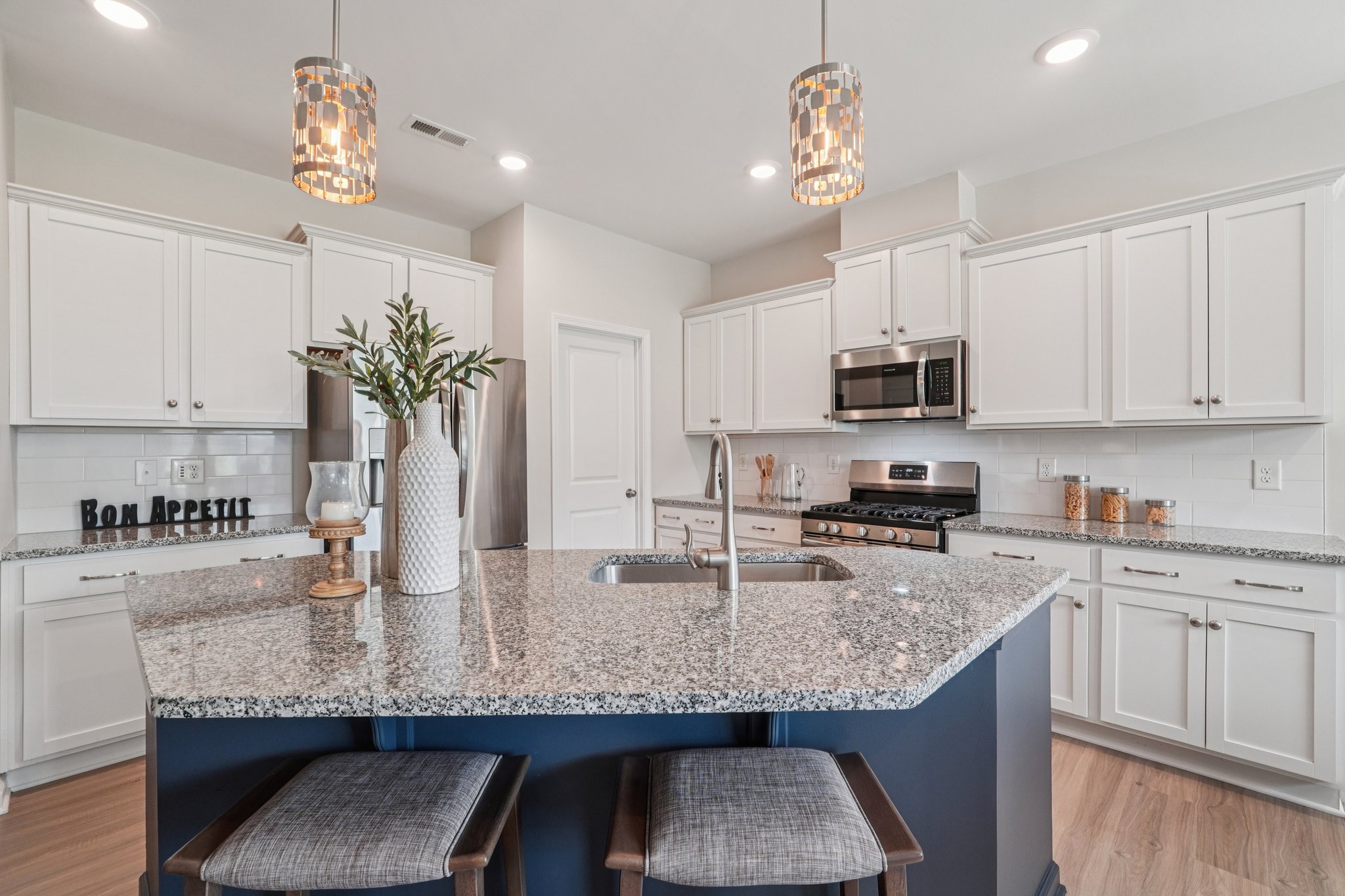 Rooster Tail Ln-S2108-021.jpg