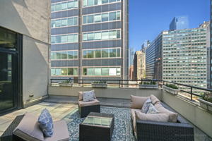  130 S Canal St 9M, Chicago, IL 60606, US Photo 2