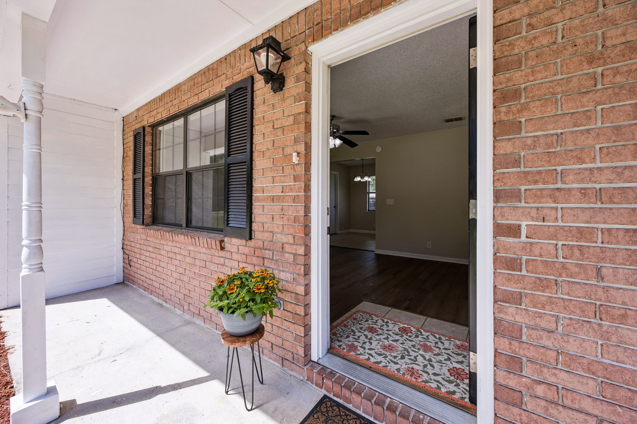 Front Entry Detail