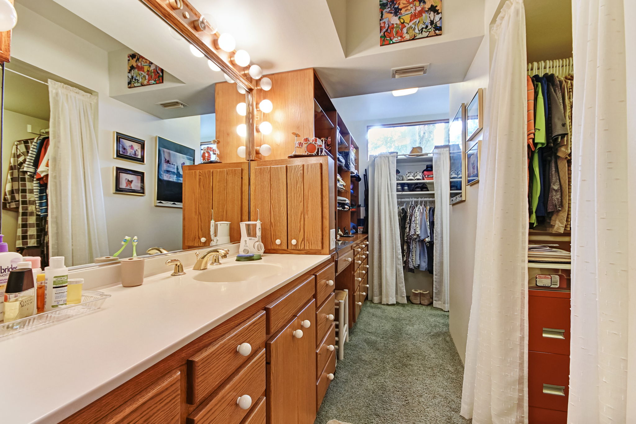 Master Bath/Closet