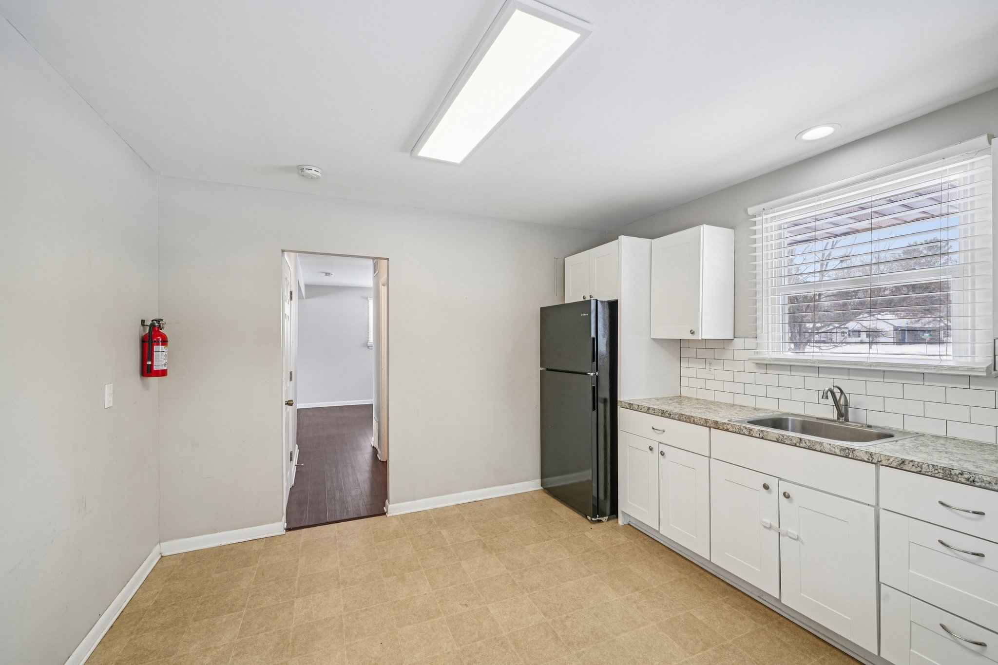 Cedar Ave-S0702-010.jpg