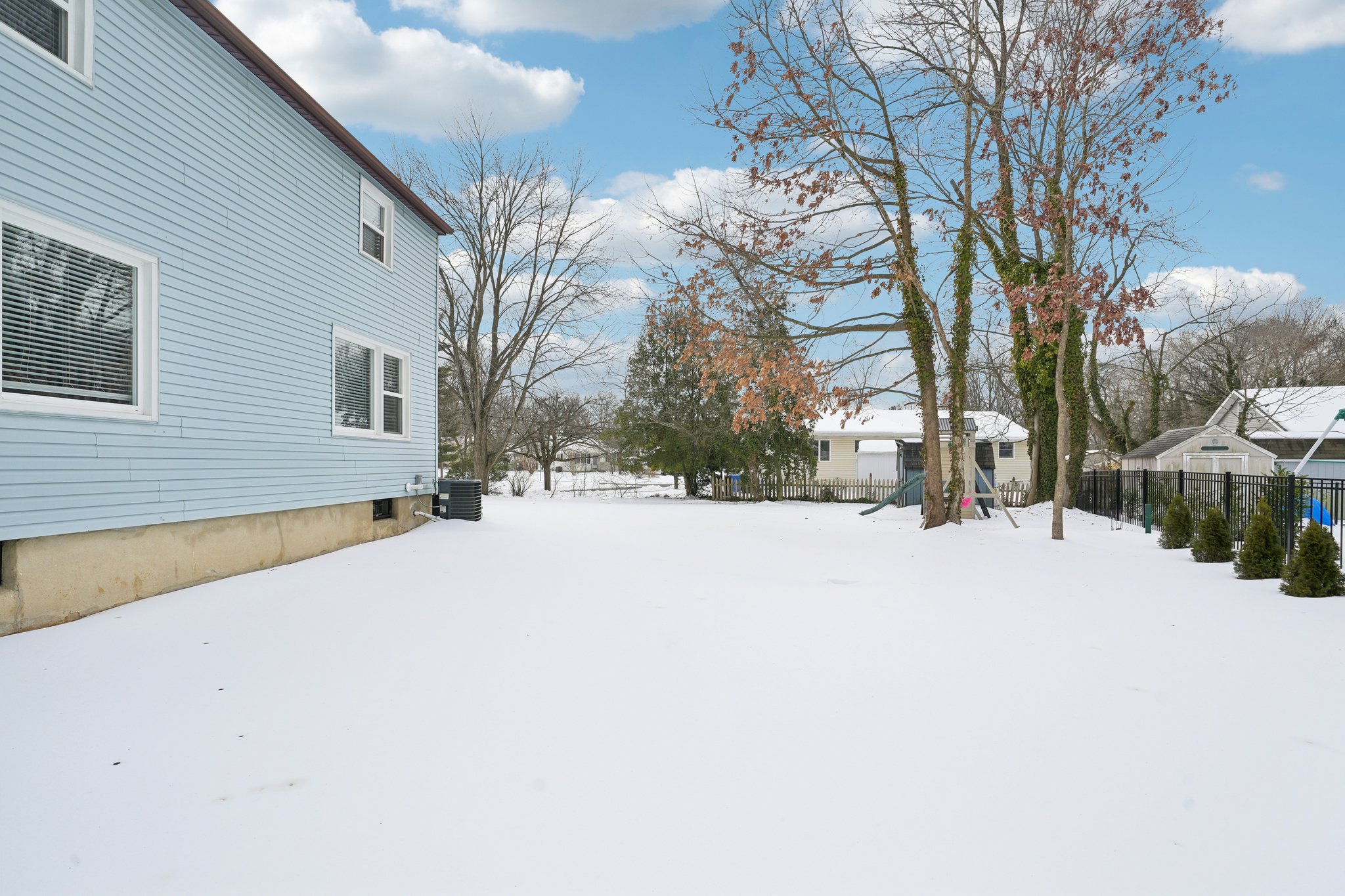 Cedar Ave-S0702-038.jpg