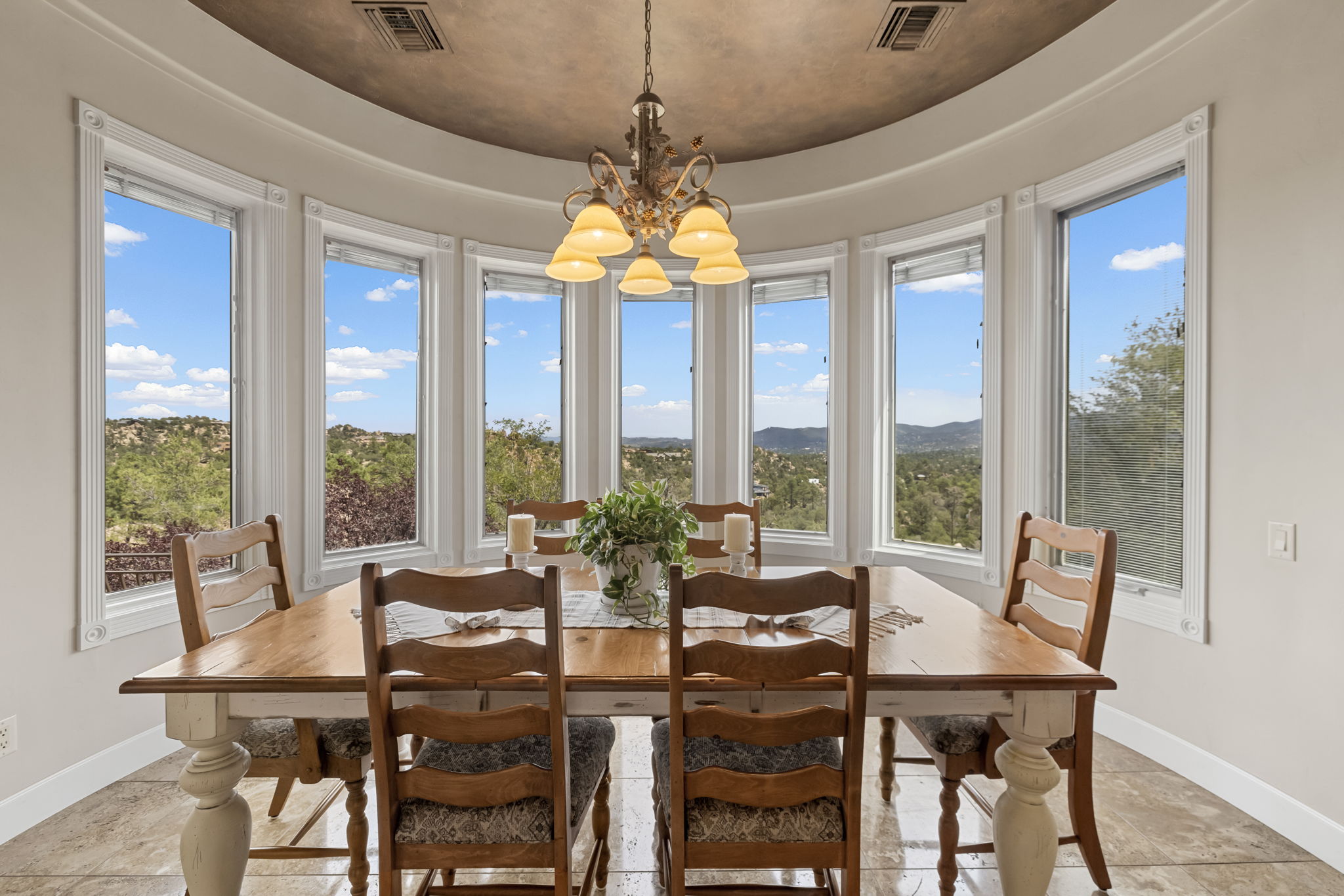 Breakfast Nook 2
