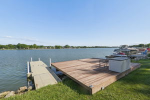  Photo 48