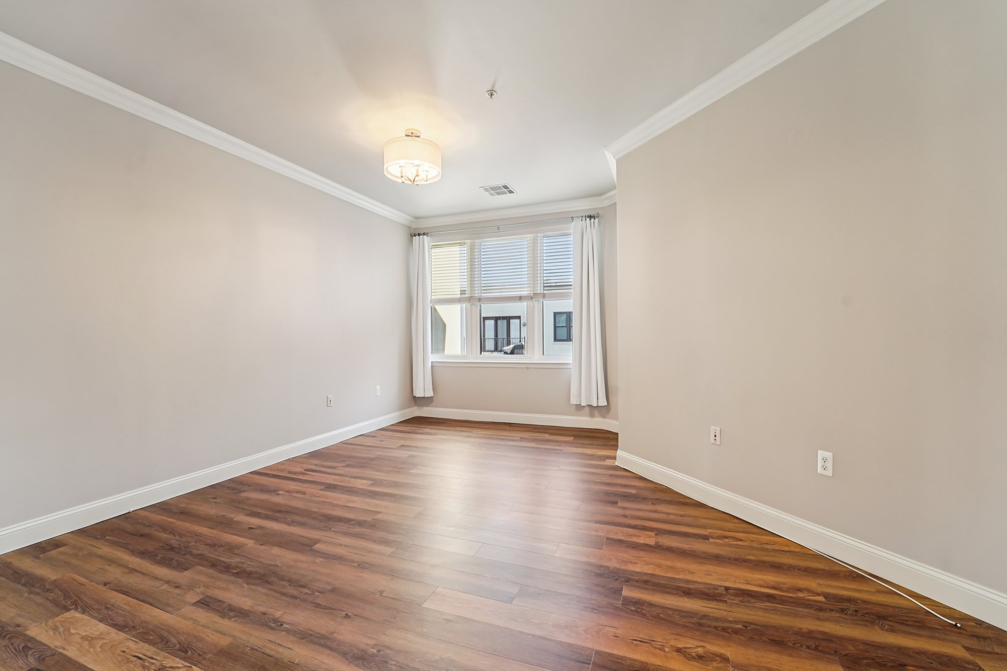 Grand St-S0602-023.jpg