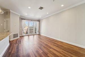 Grand St-S0602-002.jpg