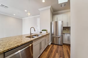 Grand St-S0602-011.jpg