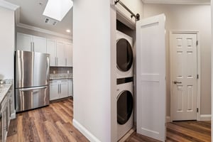 Grand St-S0602-016.jpg