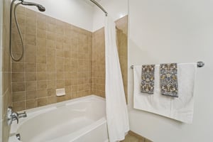 Grand St-S0602-021.jpg