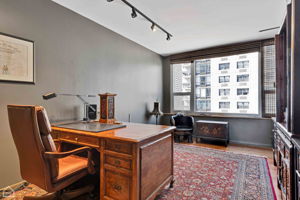 1300 N Lake Shore Dr 8C_025