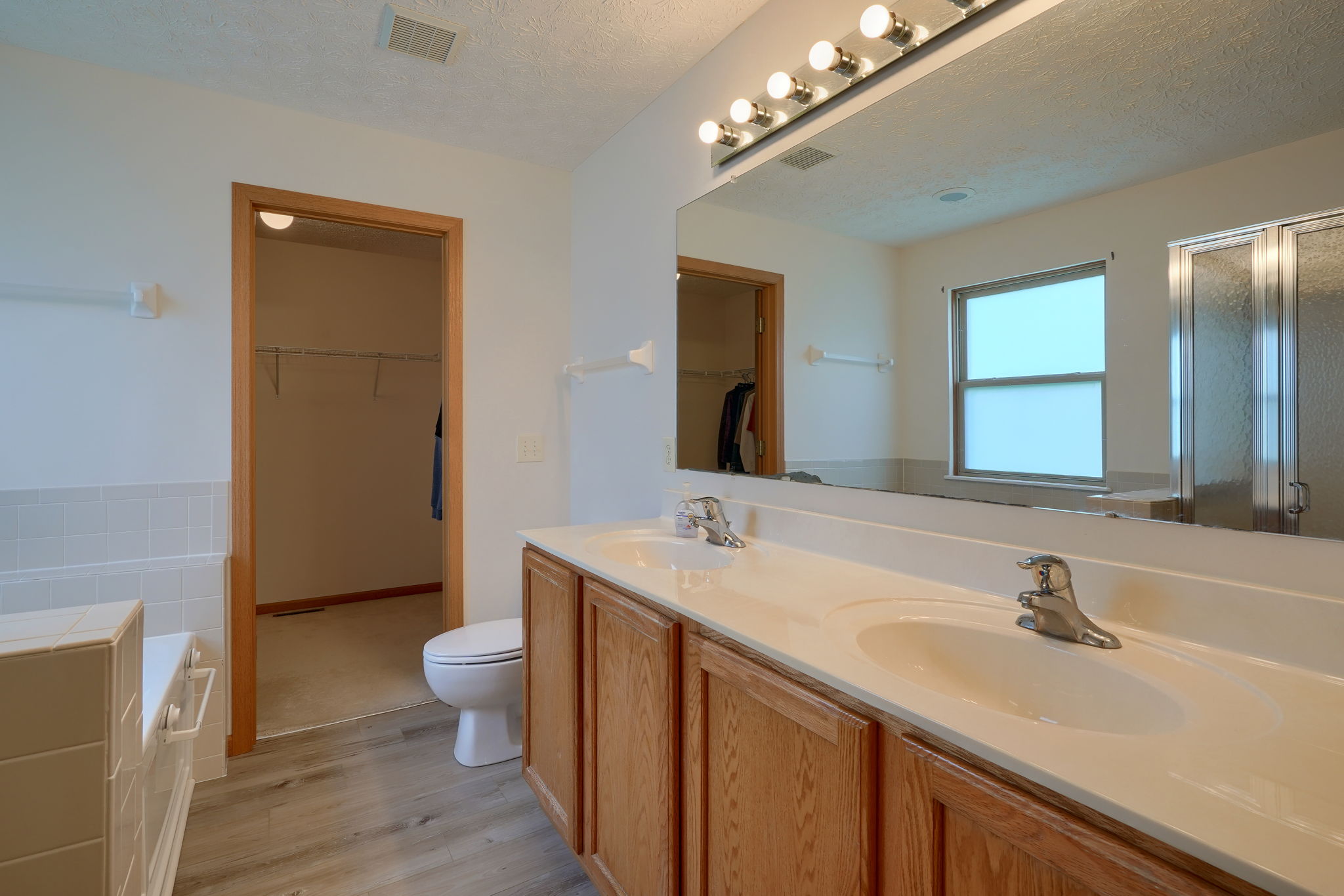 1300 Sotherby Crossing (57)