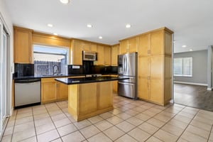 Standish Dr-0306-012.jpg