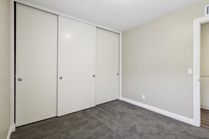 Standish Dr-0306-022.jpg