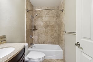Standish Dr-0306-025.jpg