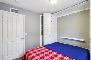 Standish Dr-0306-033.jpg