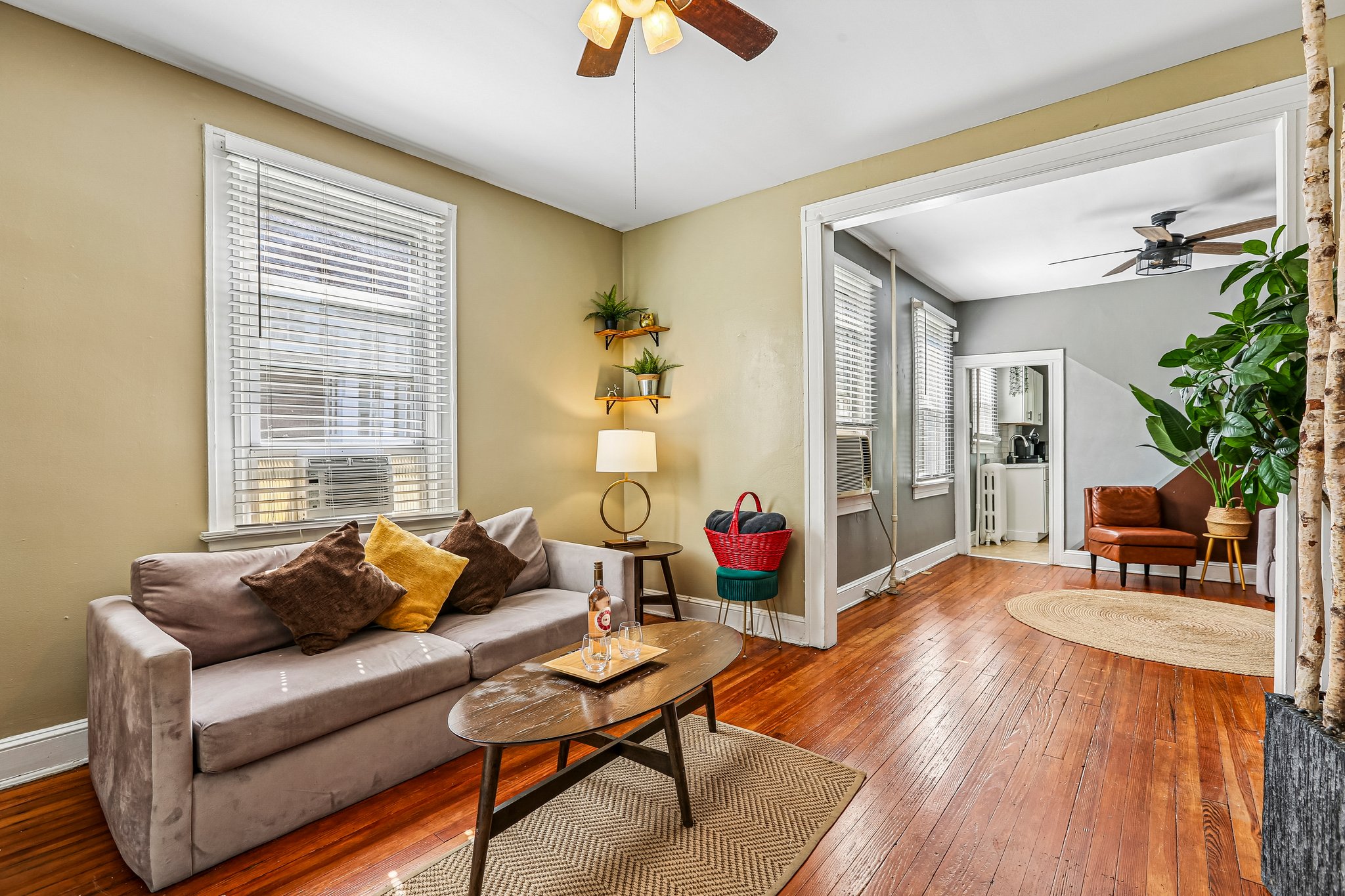Appleby Ave-S1107-008.jpg
