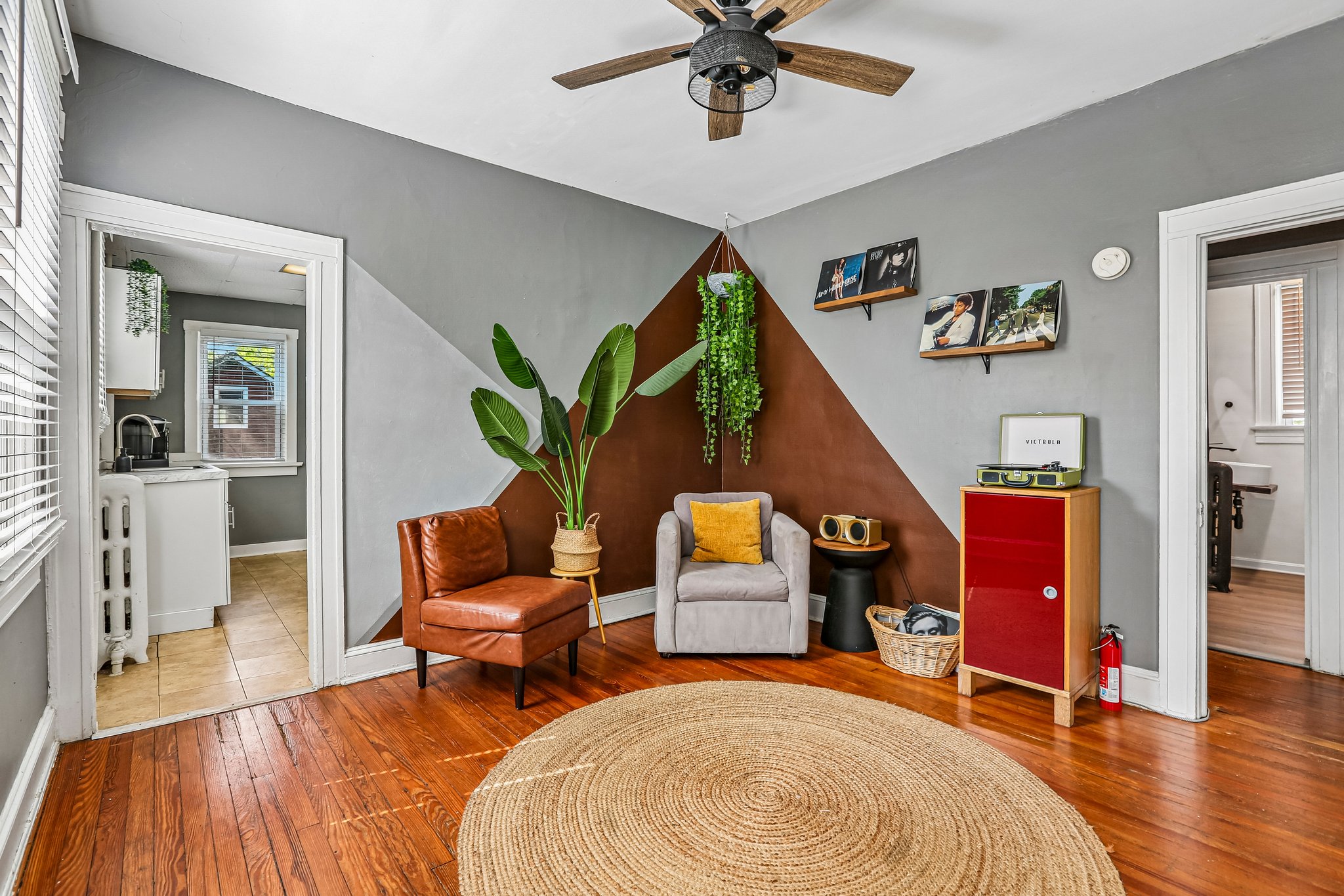Appleby Ave-S1107-009.jpg