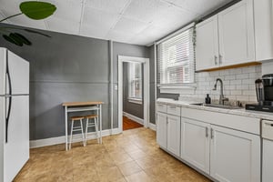 Appleby Ave-S1107-016.jpg