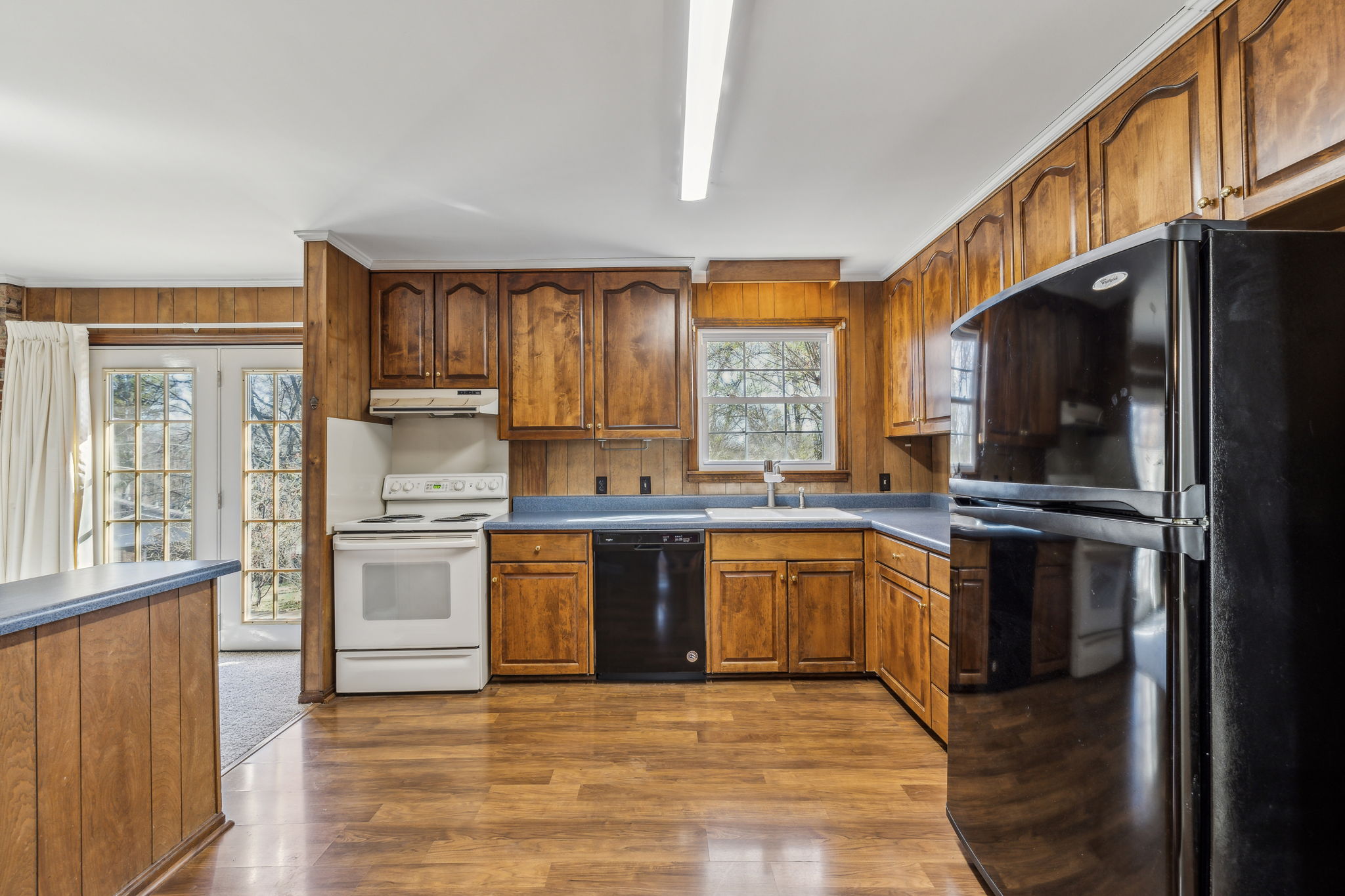 Plenty of cabinet space and drawers.