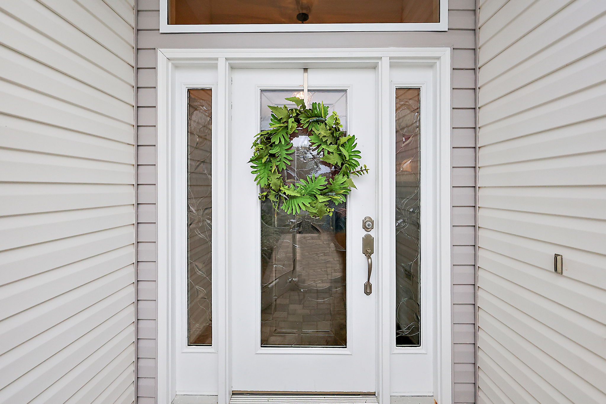 Exterior Front Entry