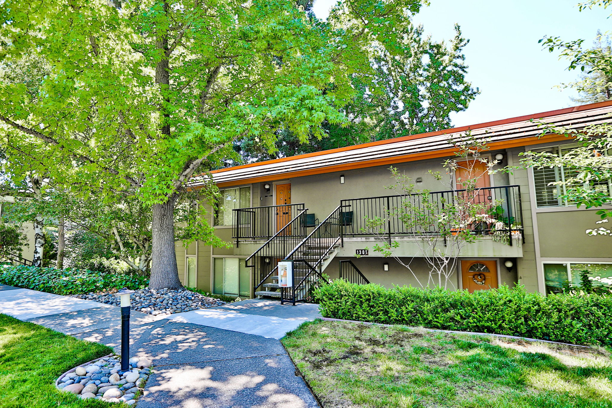  1301 Skycrest Dr 4, Walnut Creek, CA 94595, US